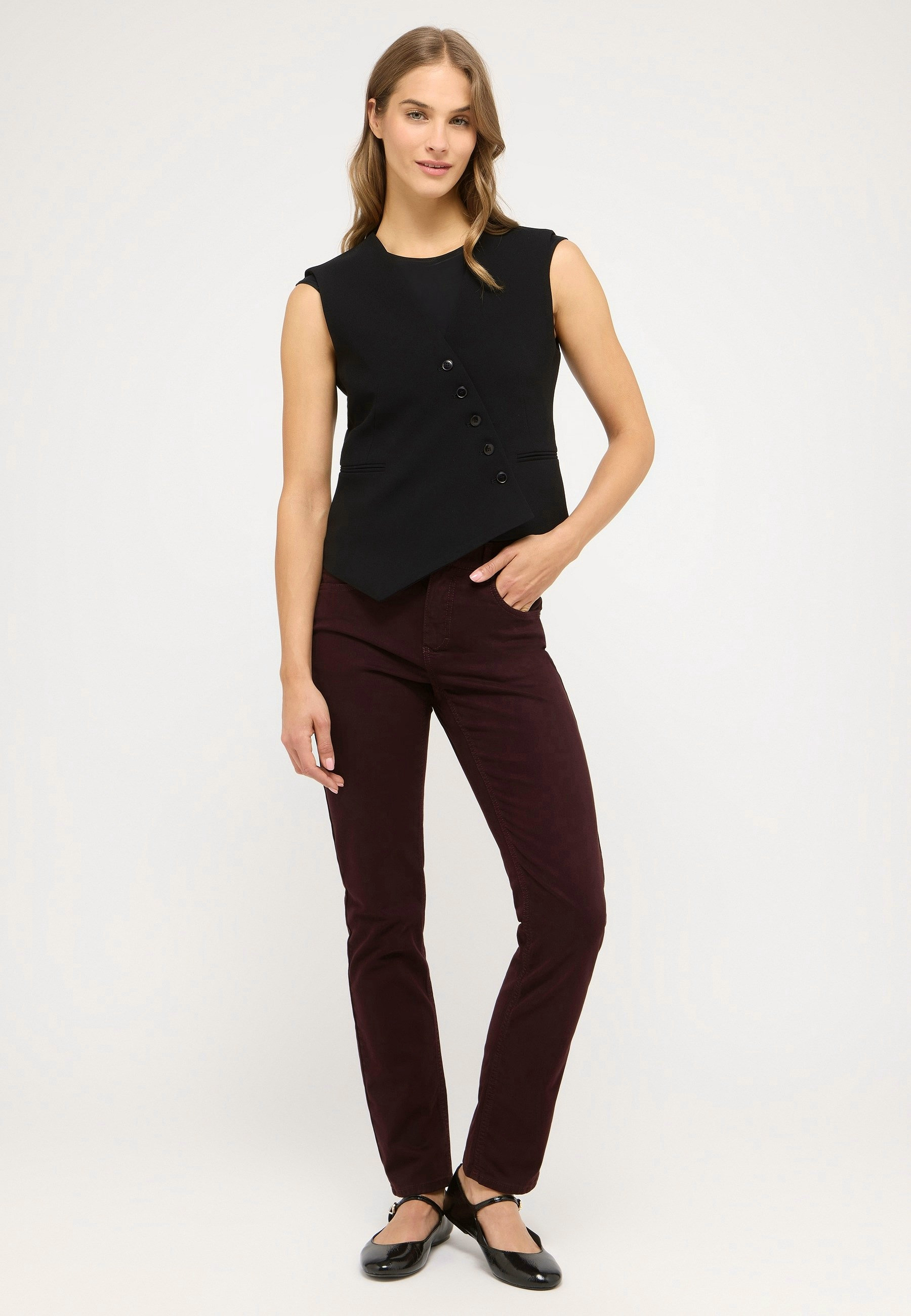 Slim Fit Damenhose von Angels – 97% Baumwolle mit Elasthan, leichte Qualität für täglichen Komfort