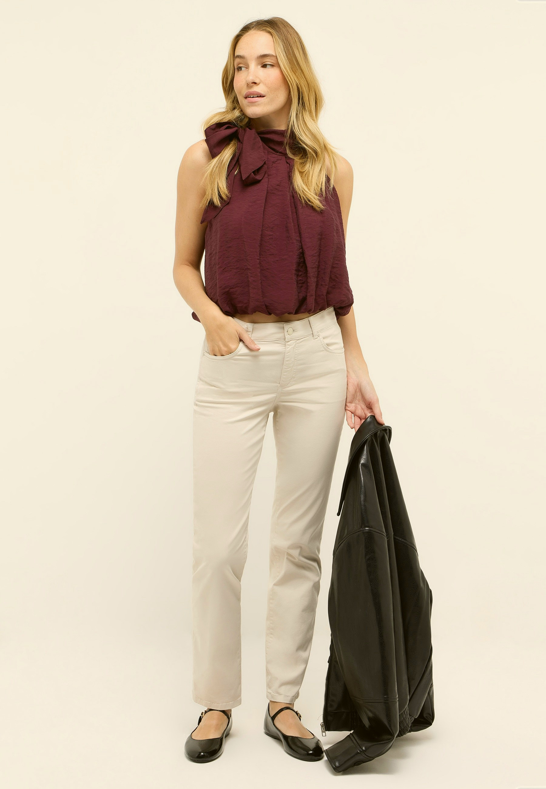 5-Pockets Hose in leichter Qualität – Rückansicht
