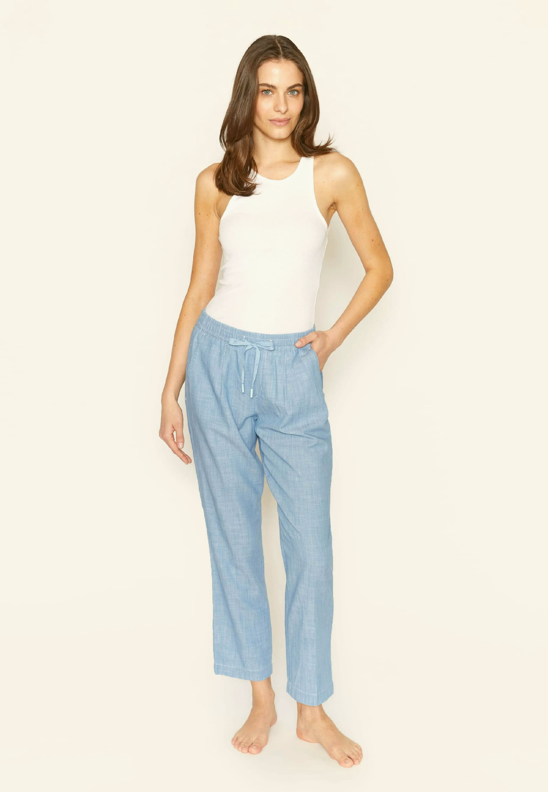 Relaxed Fit Hose aus reiner Baumwolle – Rückansicht