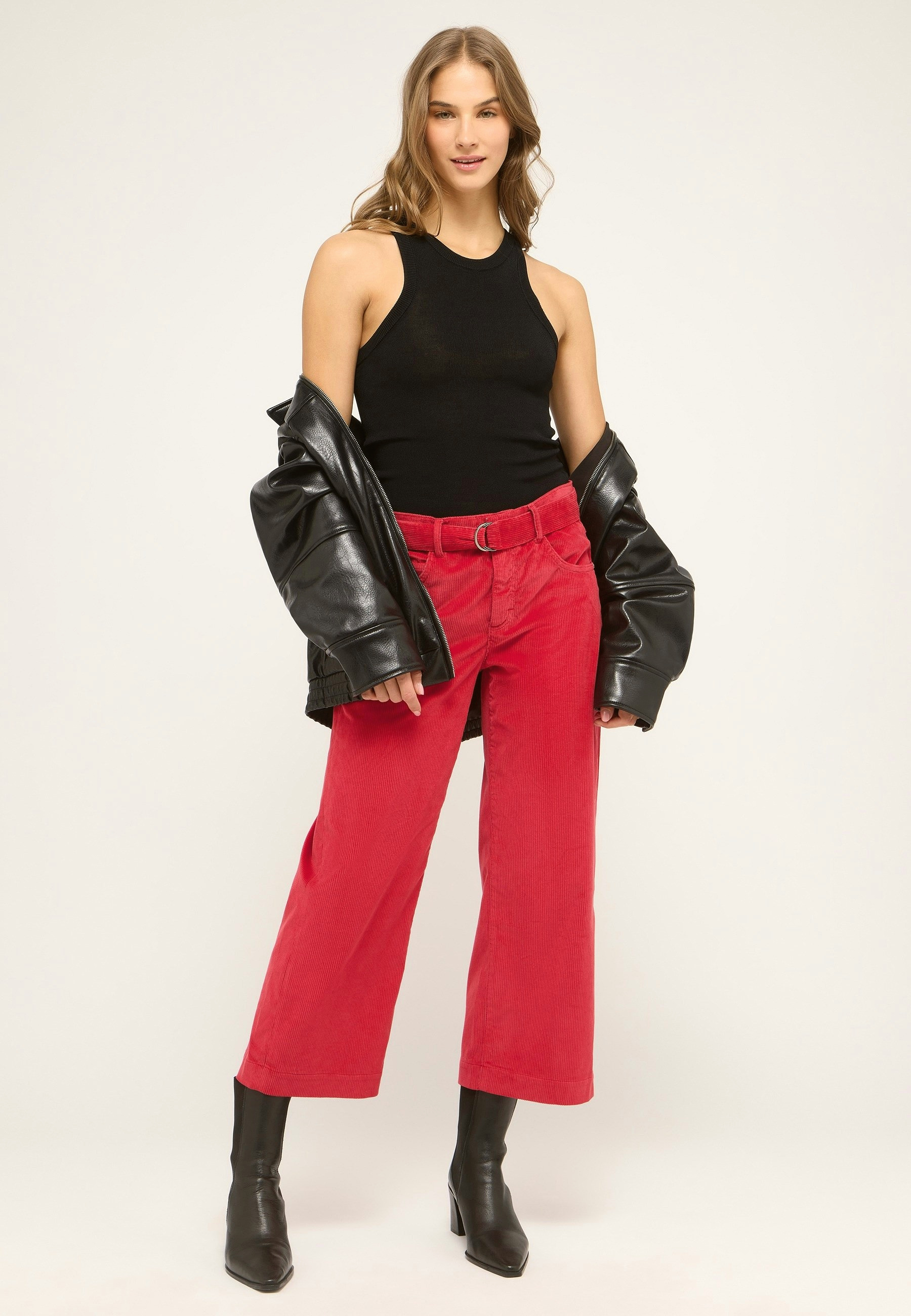 Damen Cordhose aus Baumwolle und Polyester – Rückansicht