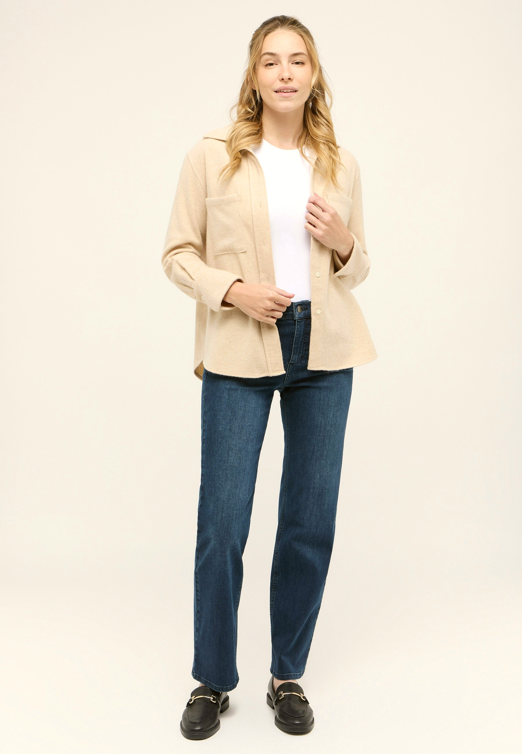 Damen Hose mit Polyesteranteil – Rückansicht
