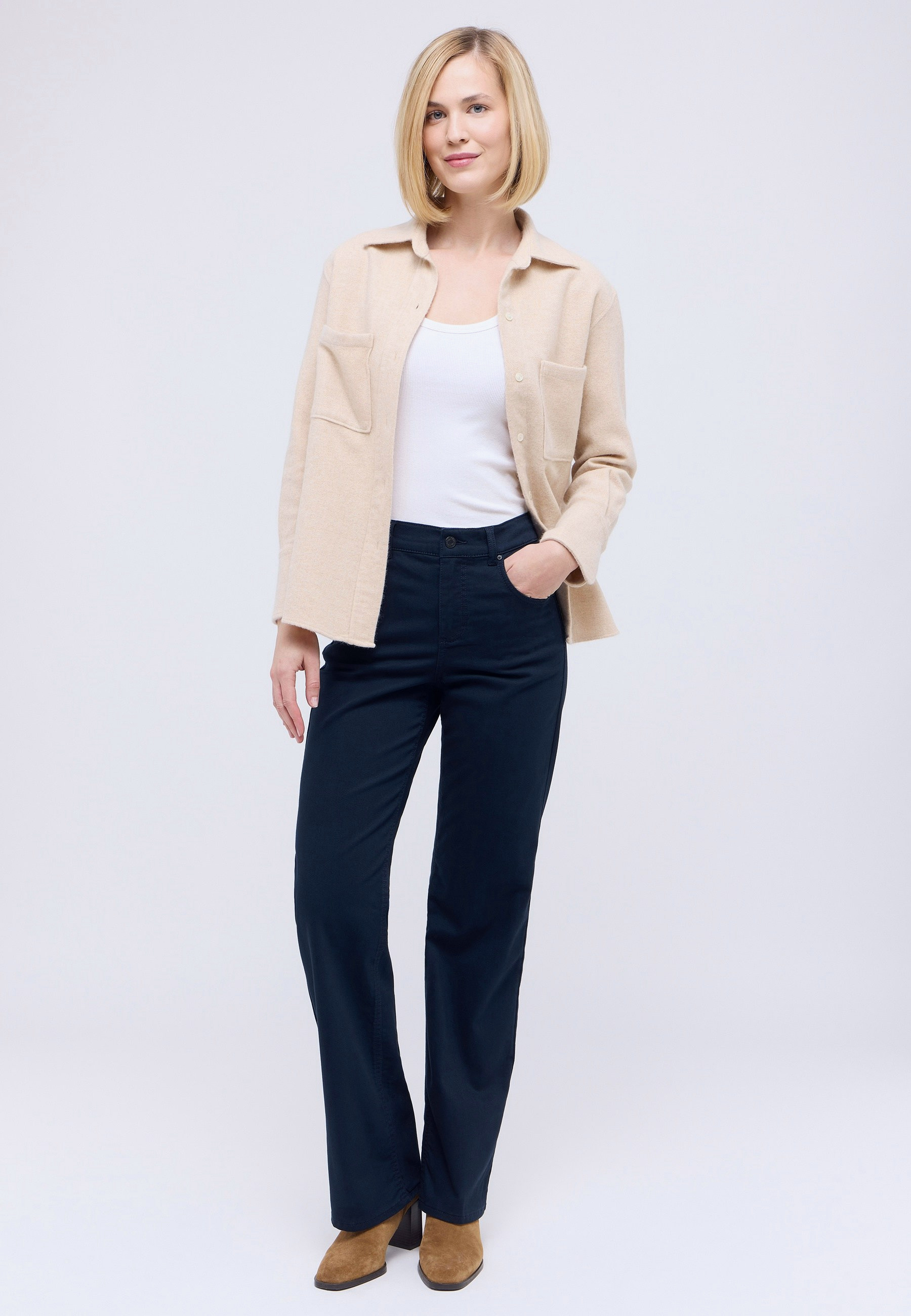 Damenhose Straight Fit mit Modal und Winter Cotton – Rückansicht