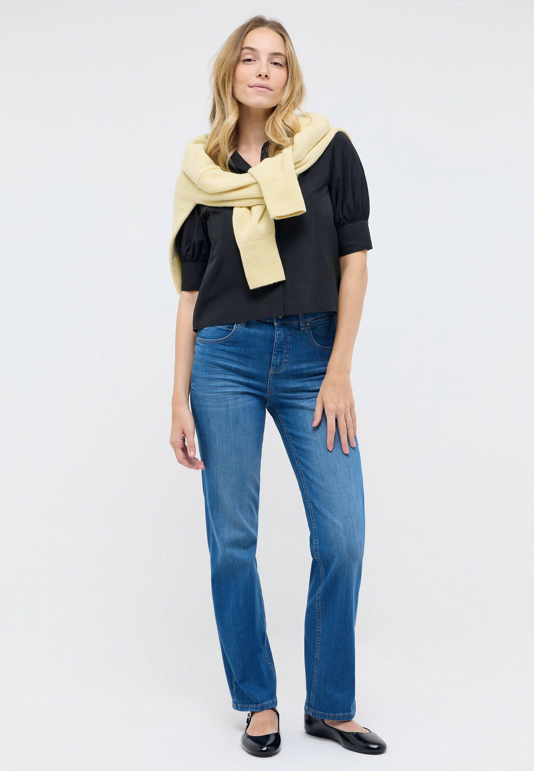 Polyesterhose mit geradem Bein – Rückansicht