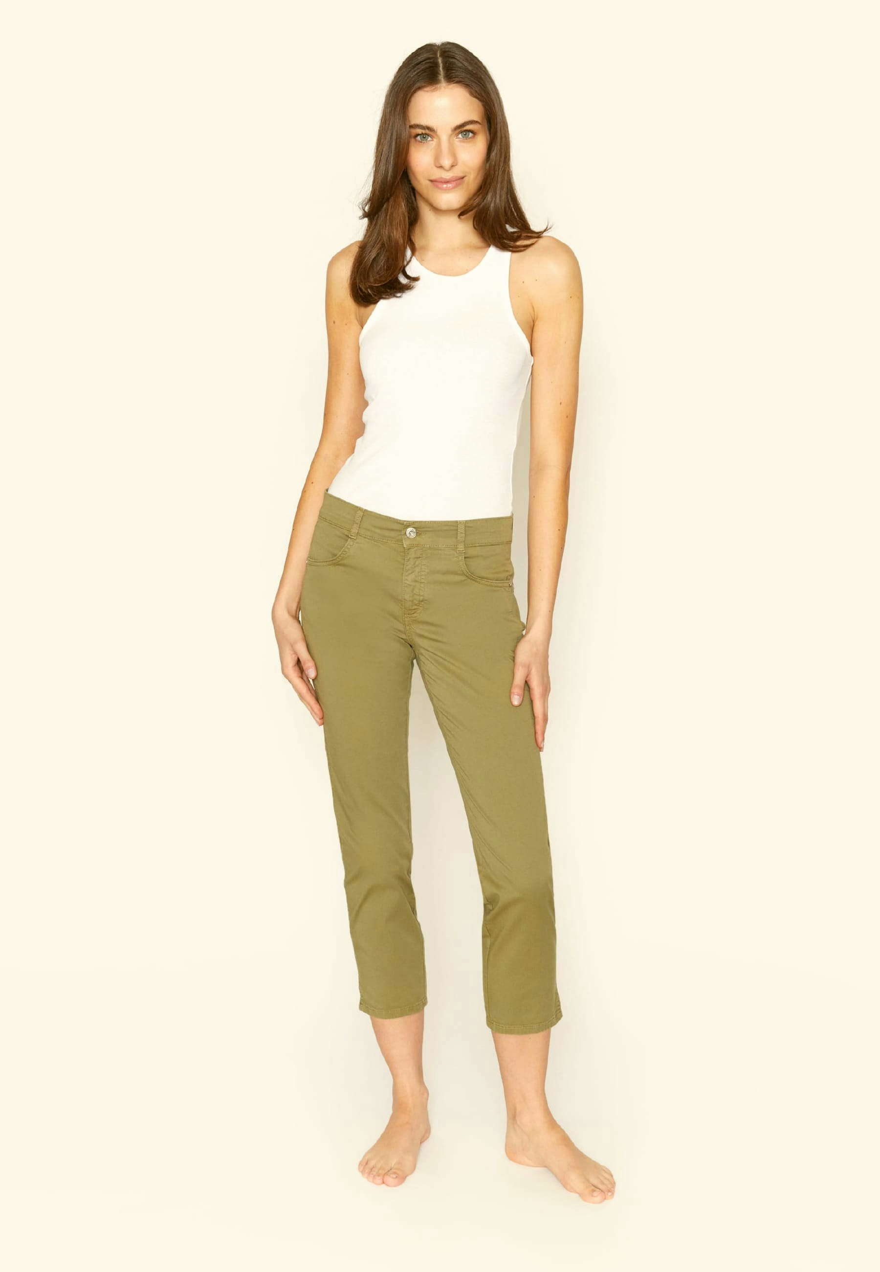 Leichte Hose mit Schlitz aus 97% Baumwolle und 3% Elasthan – Seitenansicht