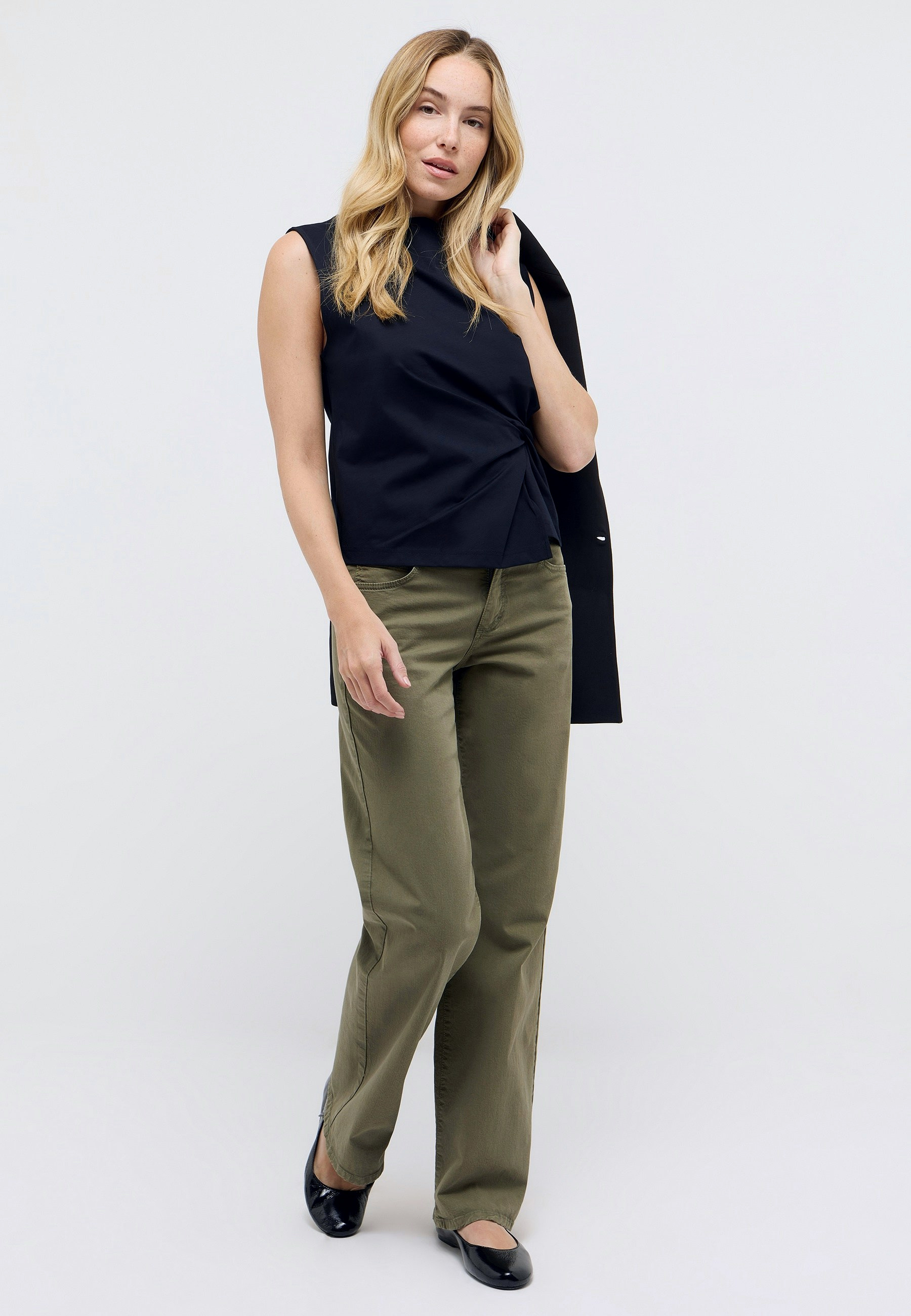 Leichte Hose mit Elasthan für Damen – Rückansicht