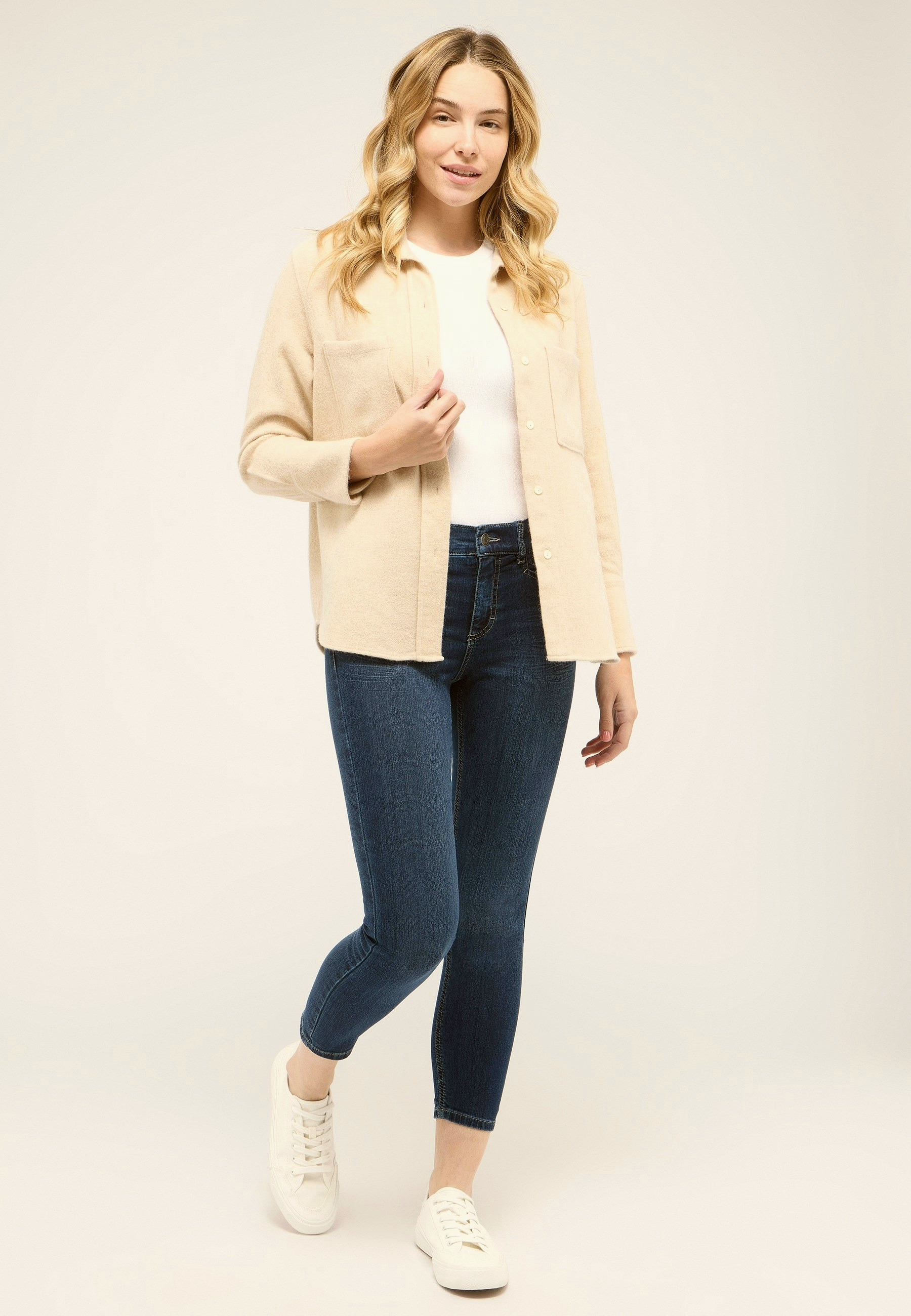 Hose aus Baumwollmix mit 4-Pockets-Style – Rückansicht