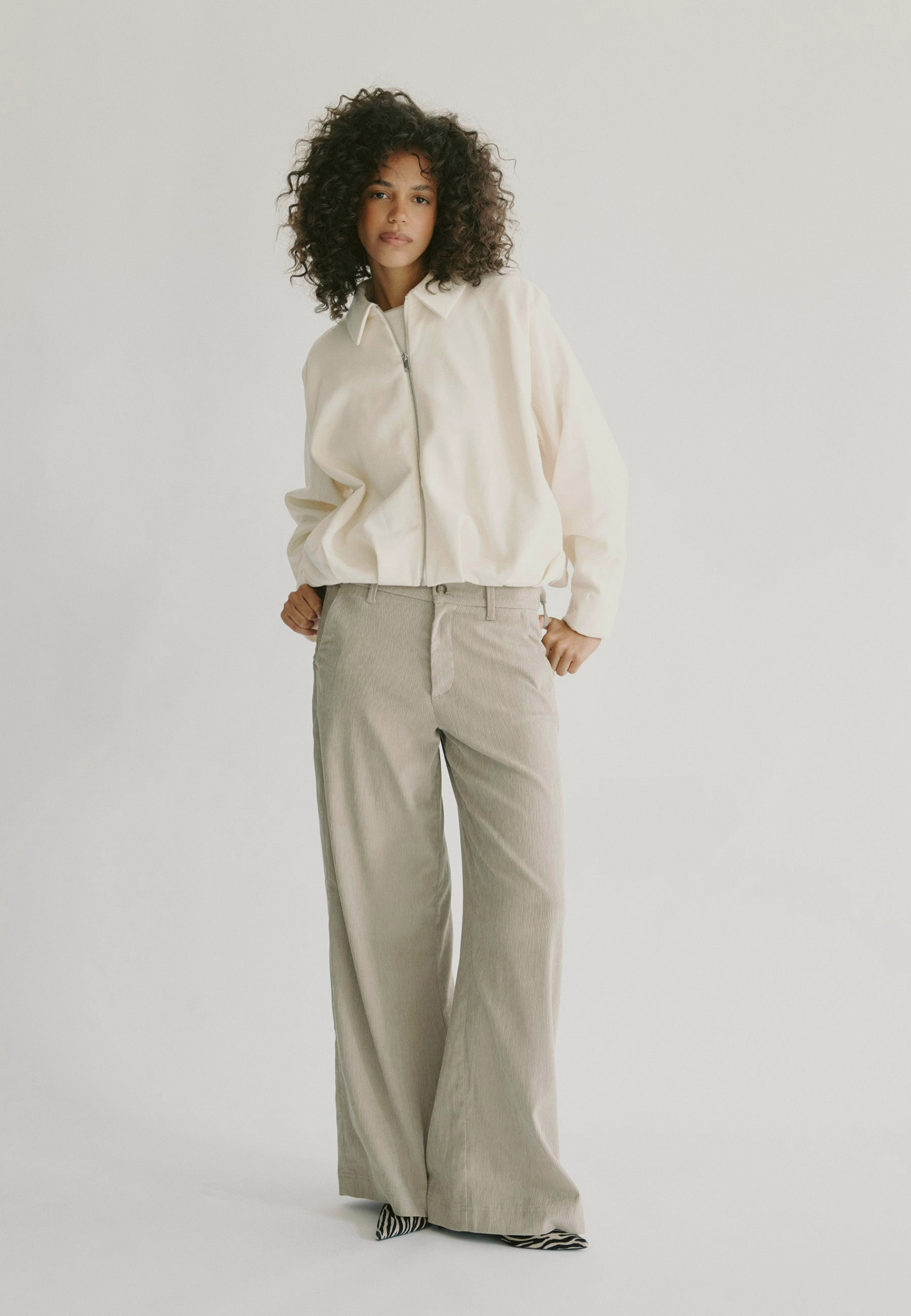 Relaxed Fit Cordhose Damen | Angels