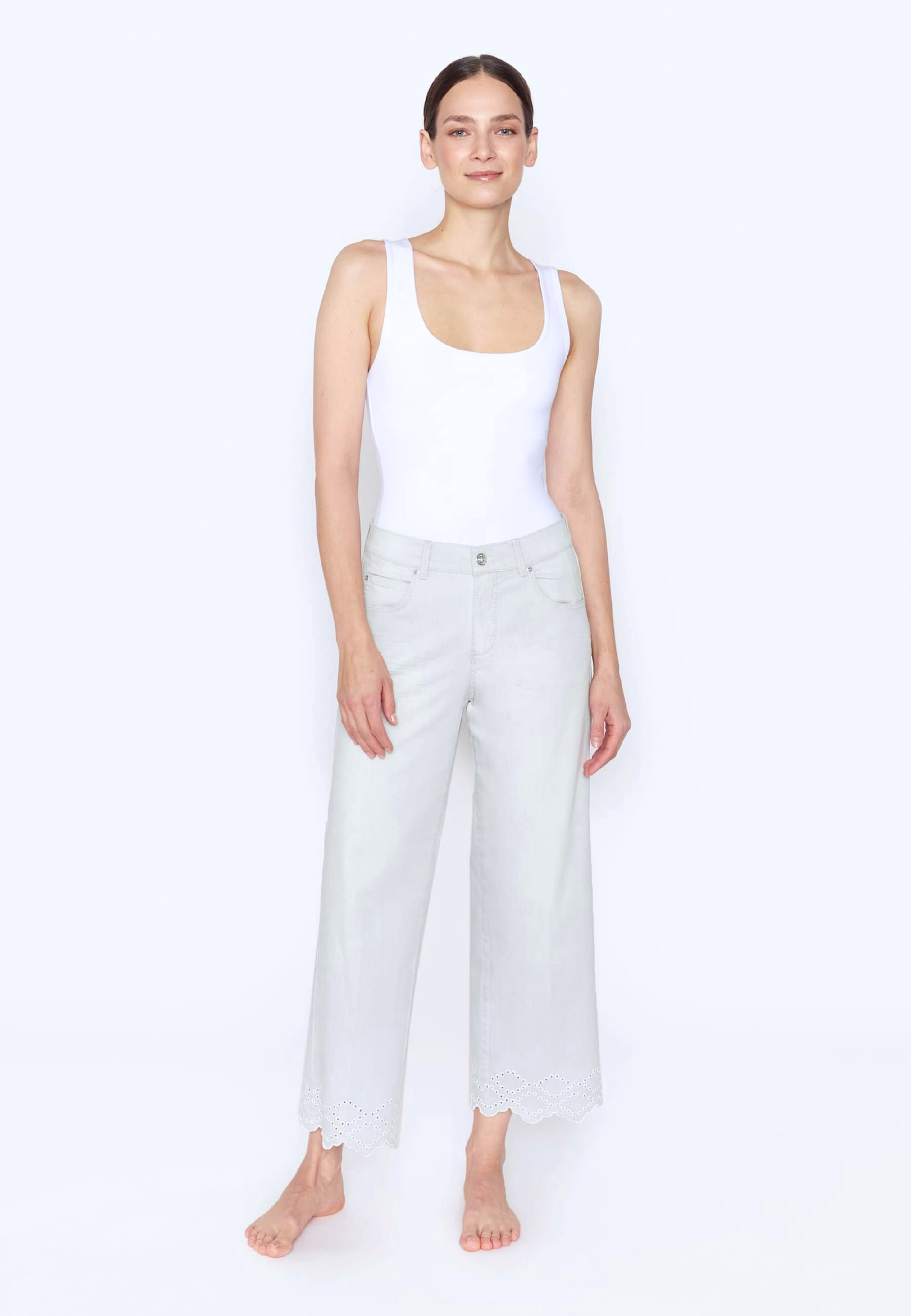Relaxed Fit Culotte mit leichtem Material – Rückansicht