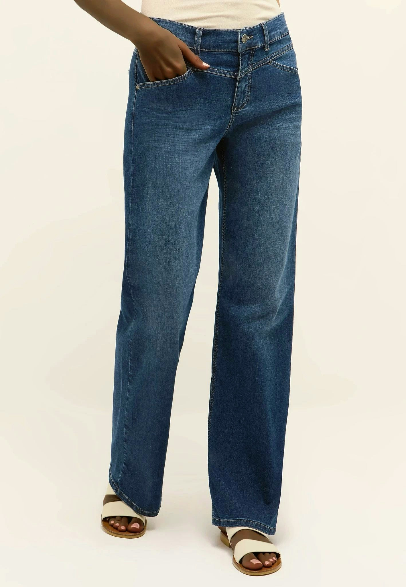 Relaxed Fit Hose 77 Damen | Angels