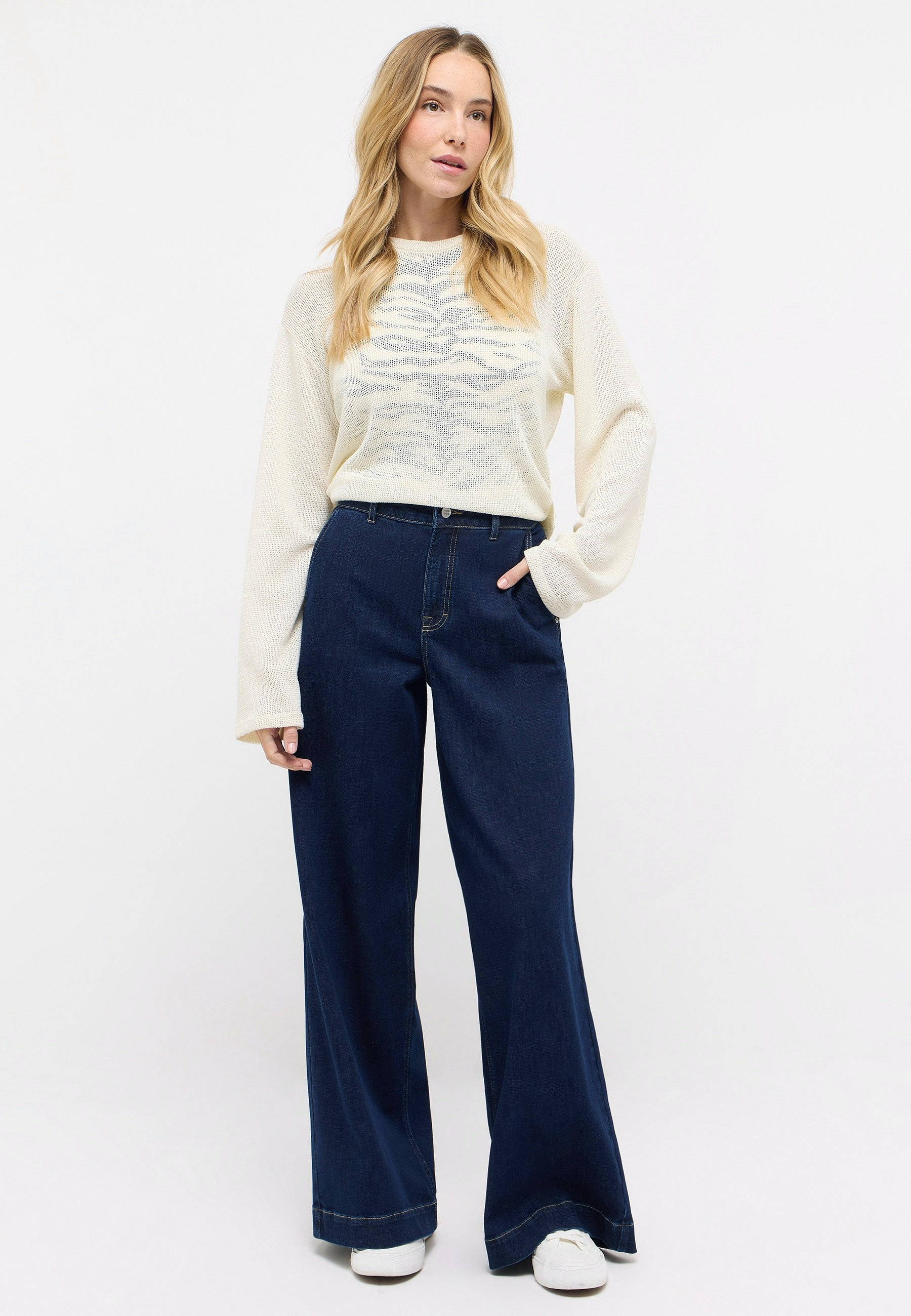 Relaxed Fit Hose aus Organic Cotton mit seitlichen Taschen – Seitenansicht