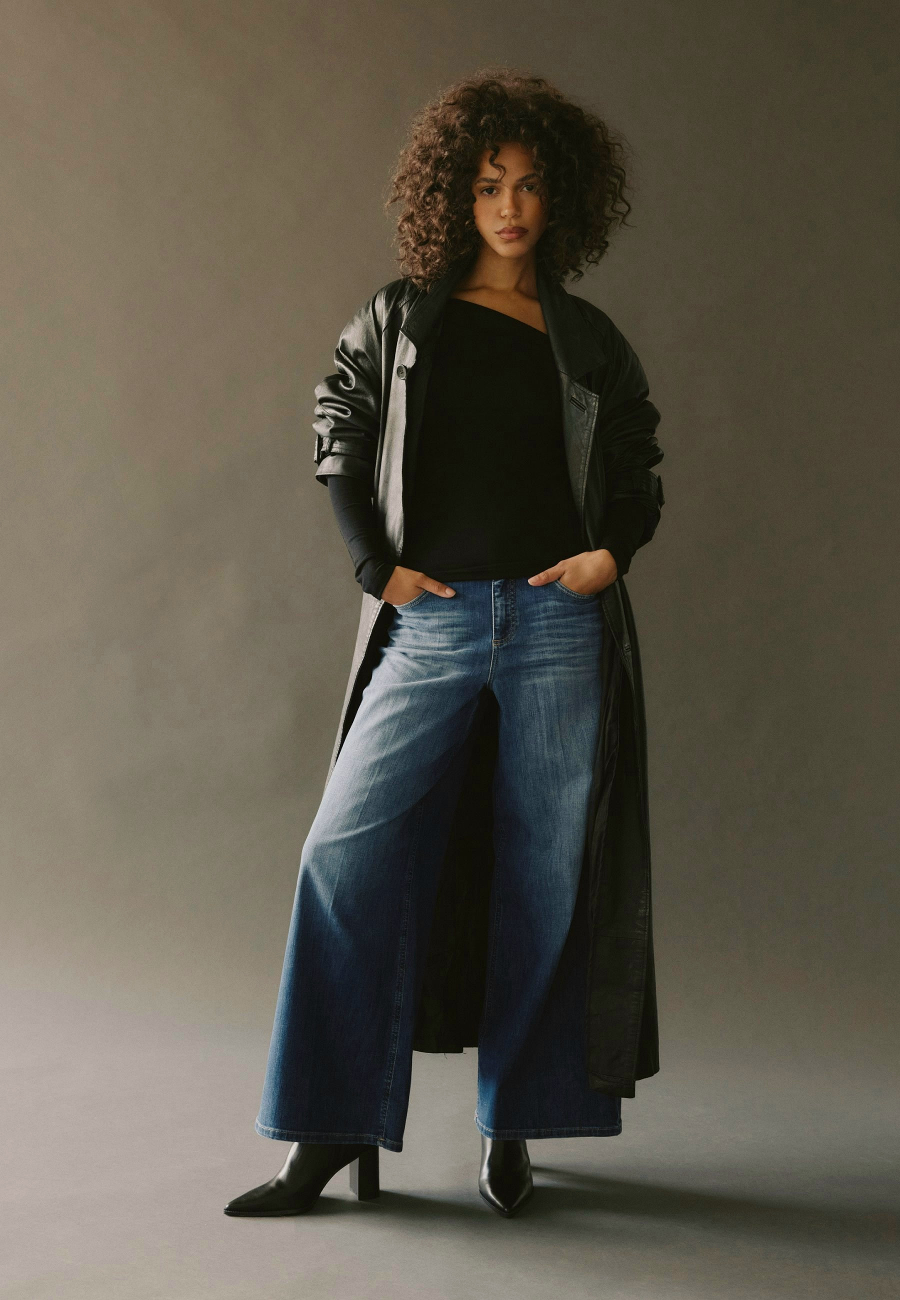 Relaxed Fit Hose Bedeutung – Mittelblau (Used) | Angels