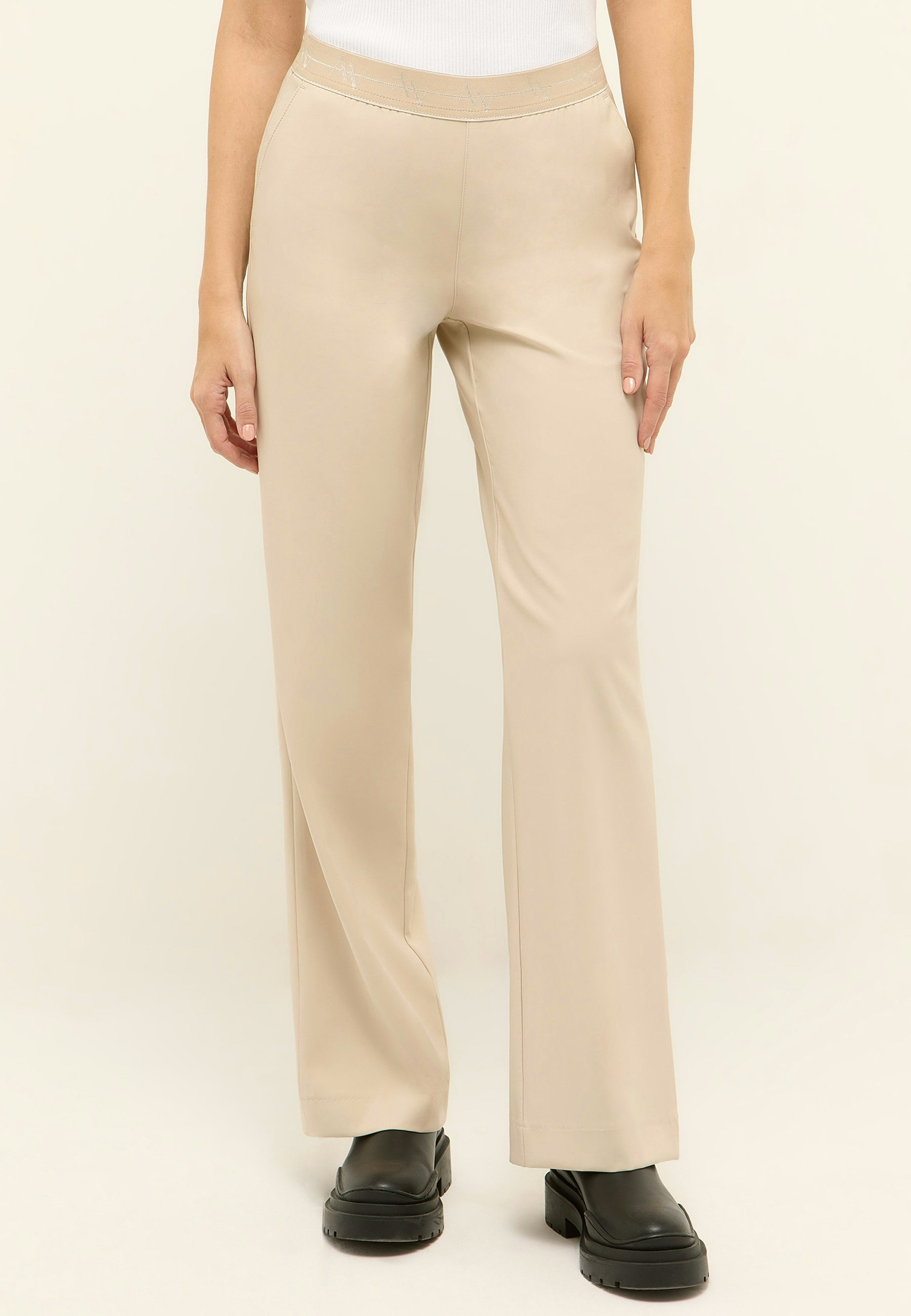 Relaxed Fit Hose Damen | Angels