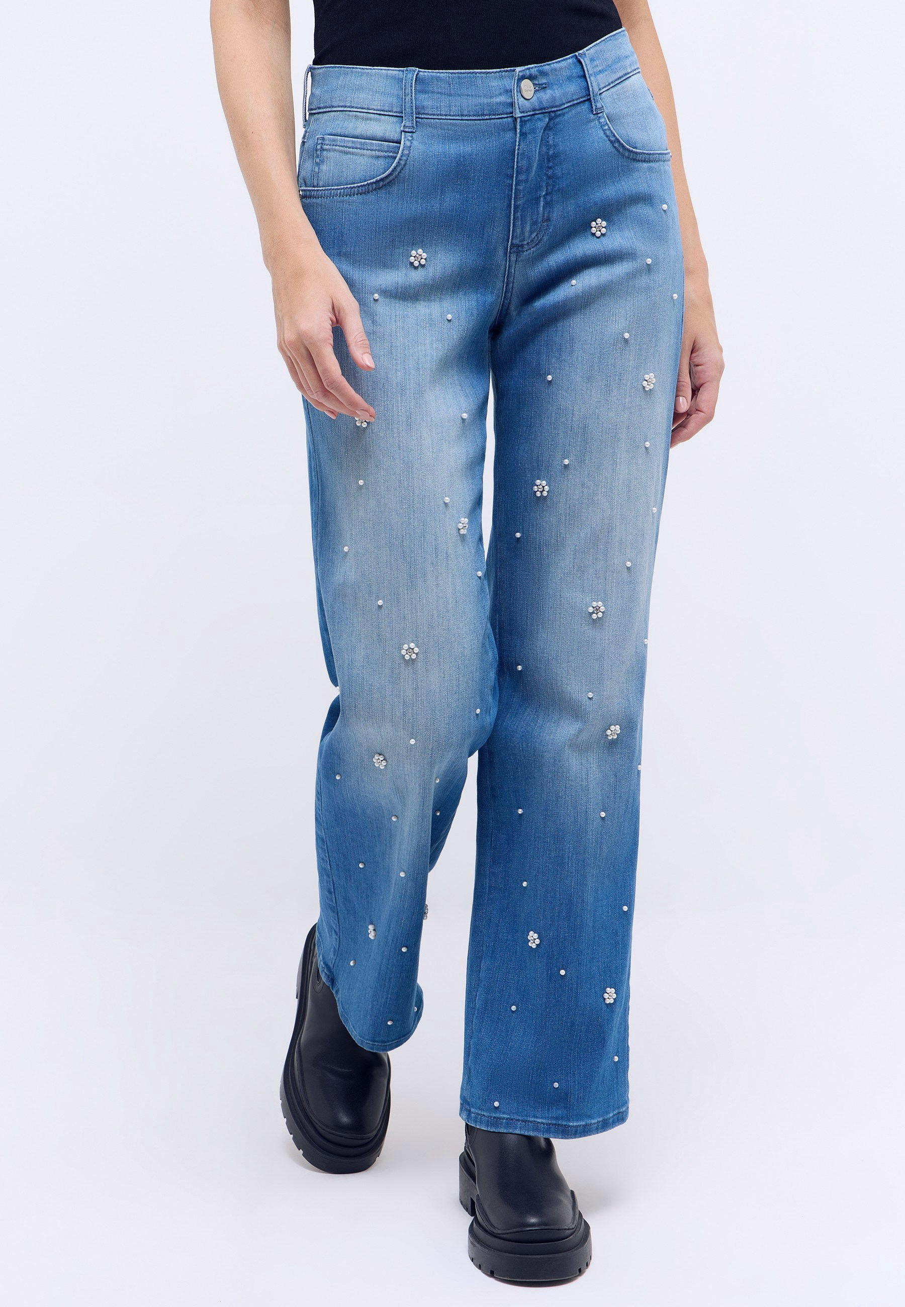 Relaxed Fit Hose Frauen 2026 | Angels