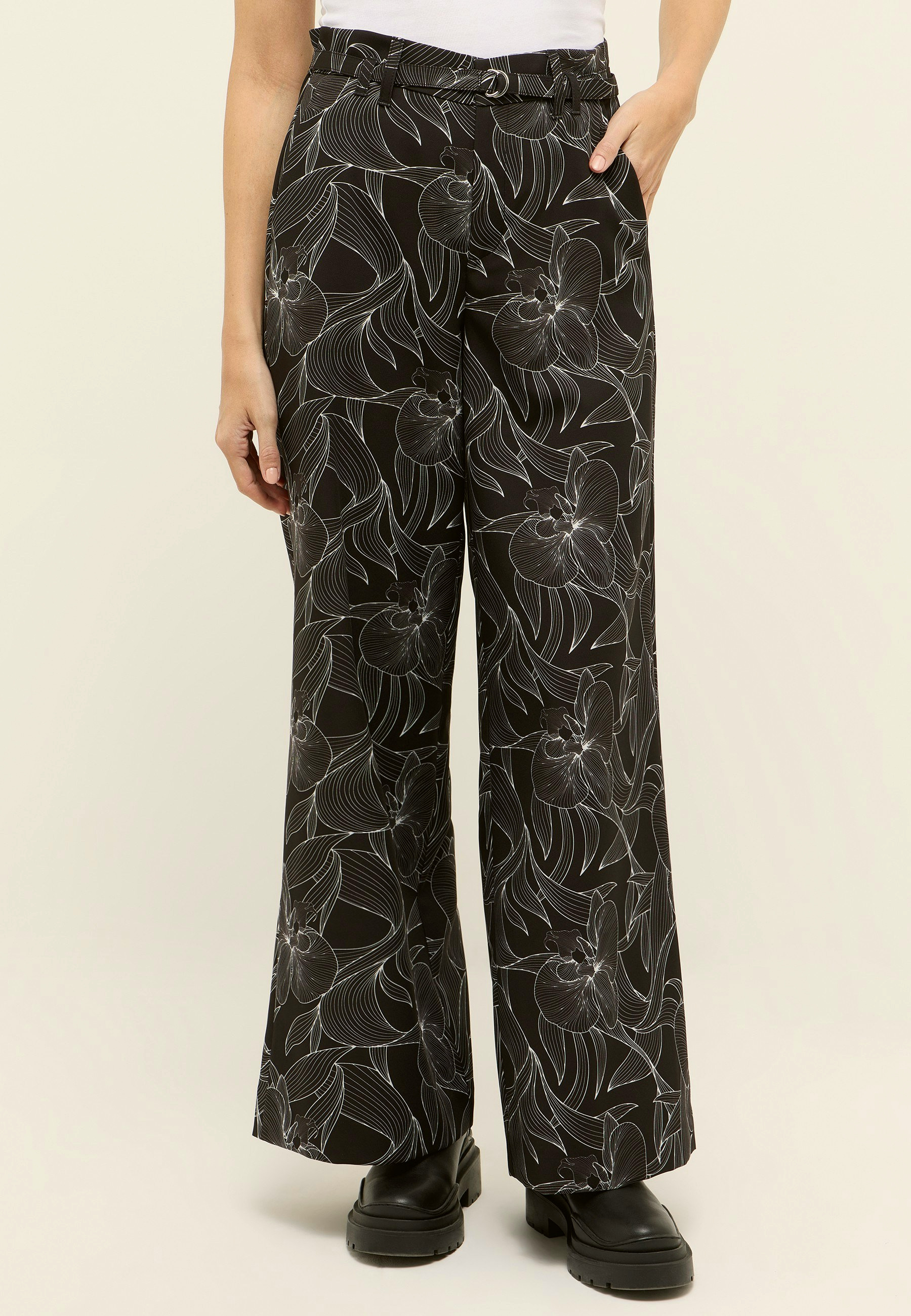 Schwarze Relaxed Fit Hose | Angels