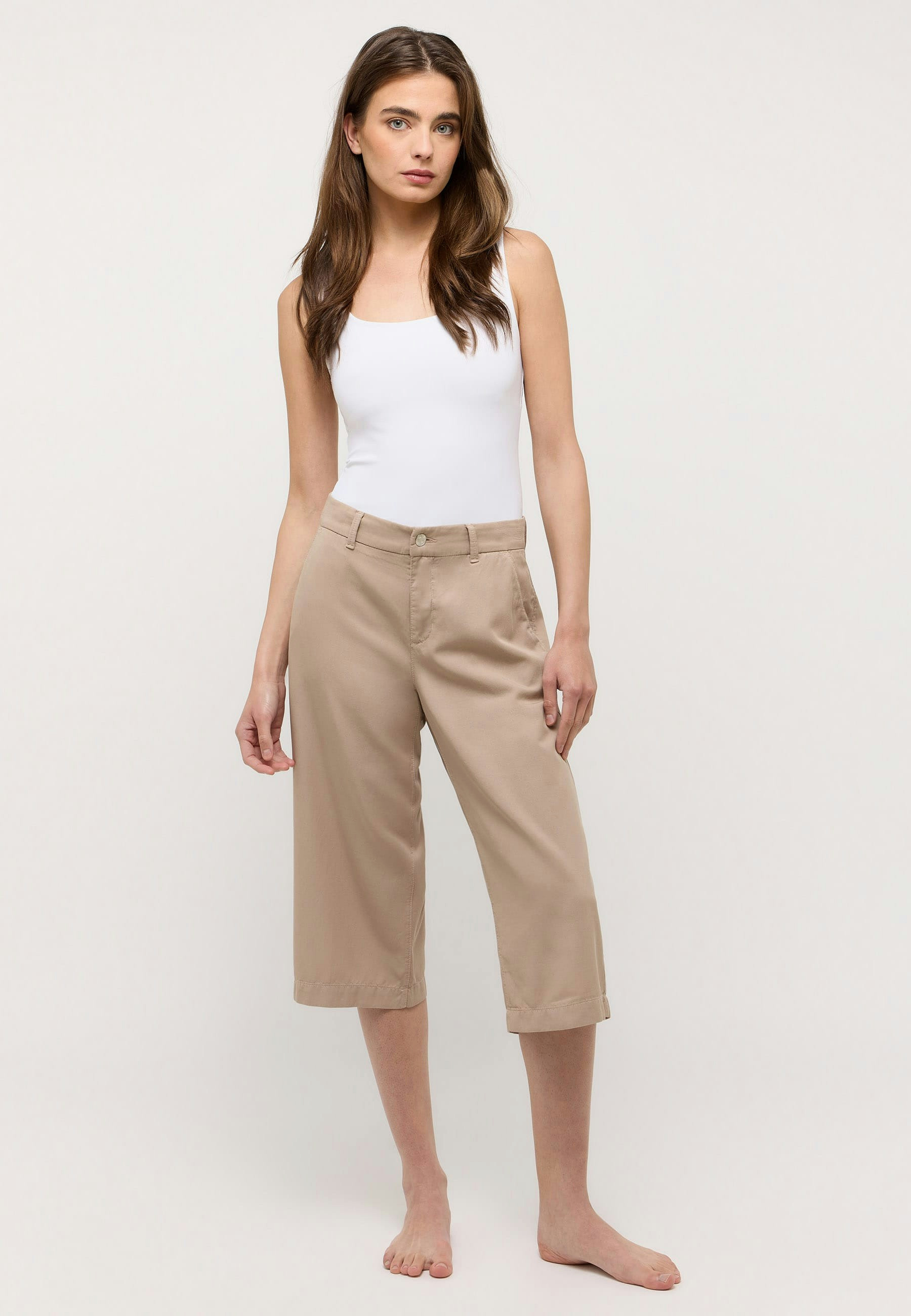 Slim Fit Caprihose mit Paspeltaschen – Rückansicht